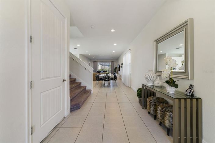 Image No.8-6 Bed House for sale