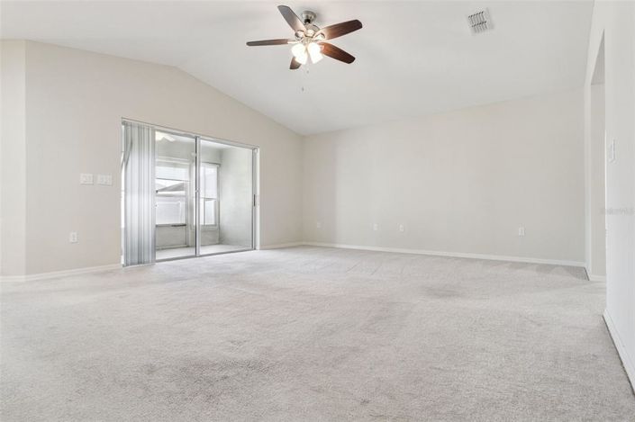 Image No.15-4 Bed House for sale