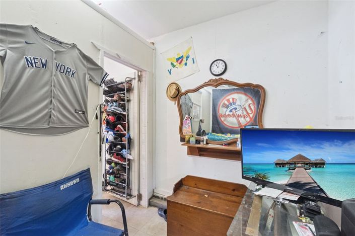 Image No.12-4 Bed House for sale