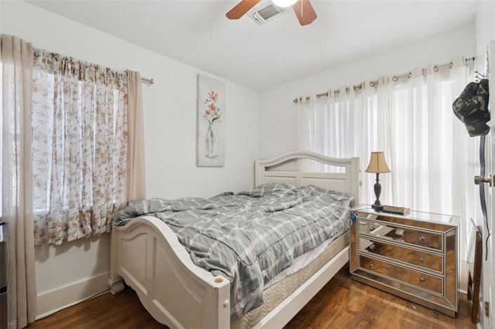 Image No.7-4 Bed House for sale