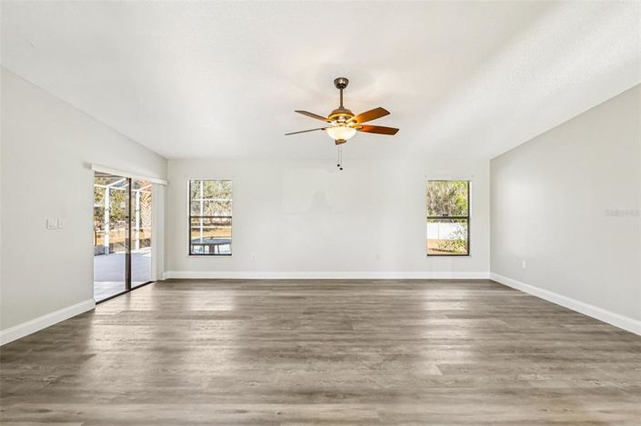 Image No.8-3 Bed House for sale