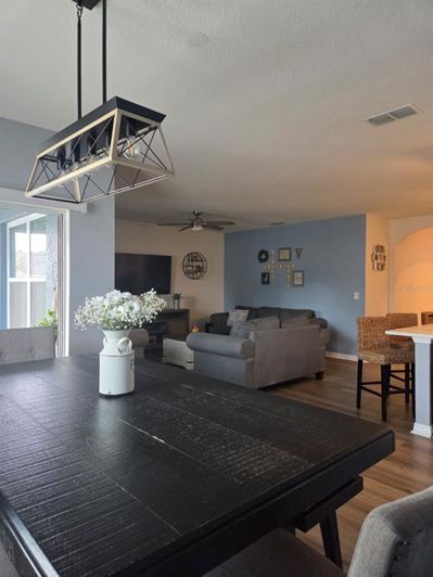 Image No.8-3 Bed House for sale