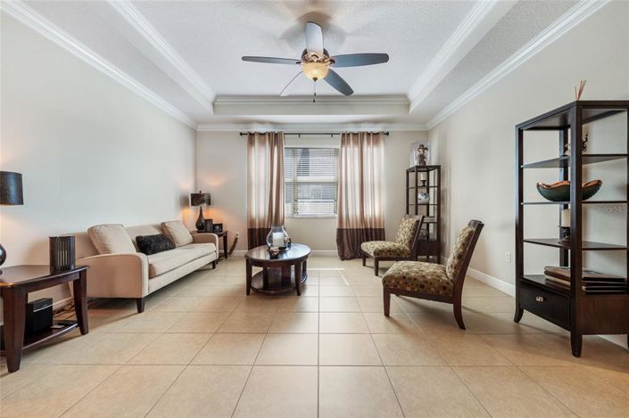 Image No.10-3 Bed House for sale