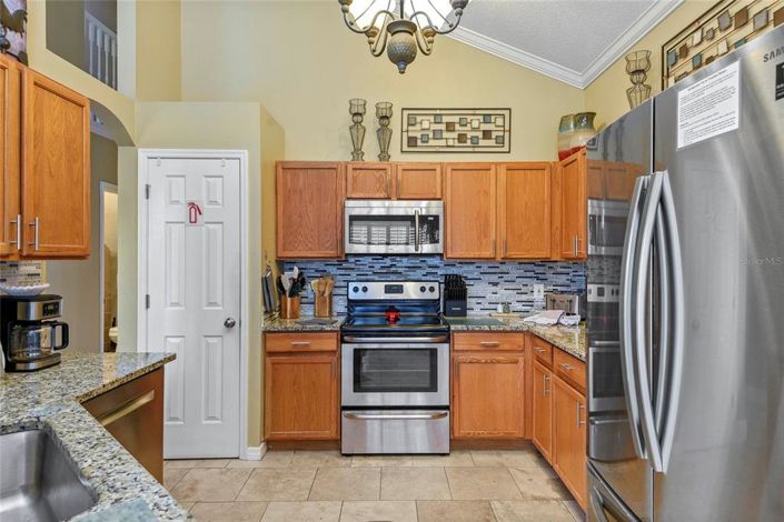 Image No.13-8 Bed House for sale