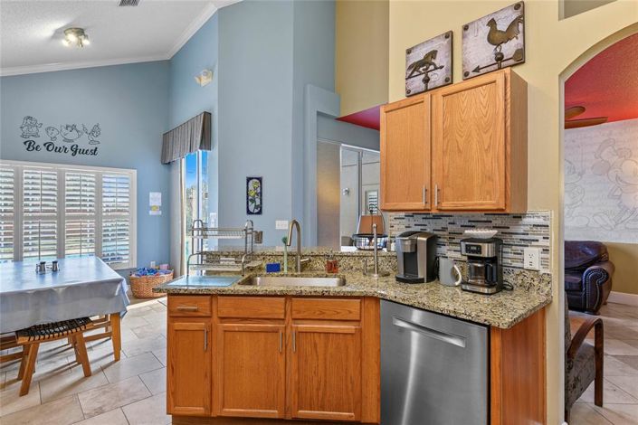 Image No.14-8 Bed House for sale