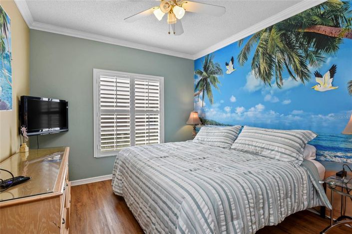 Image No.25-8 Bed House for sale