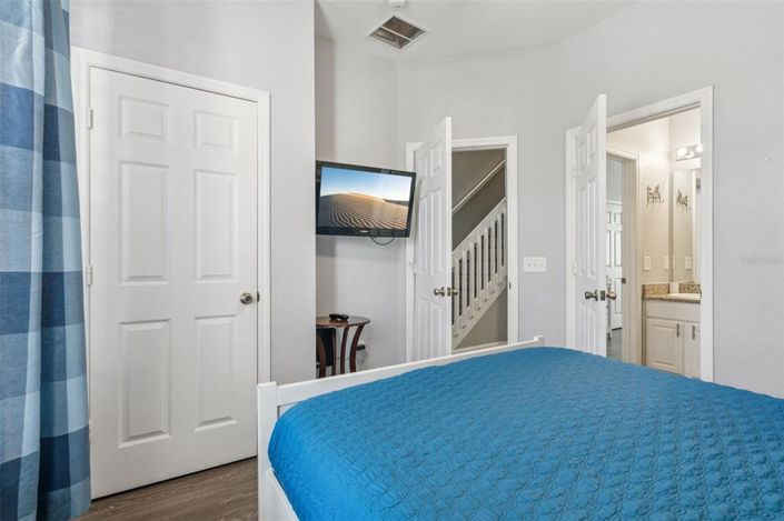 Image No.26-3 Bed Townhouse for sale