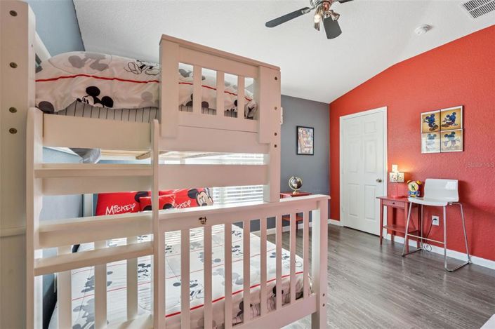 Image No.30-3 Bed Townhouse for sale