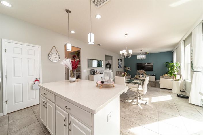 Image No.8-4 Bed House for sale