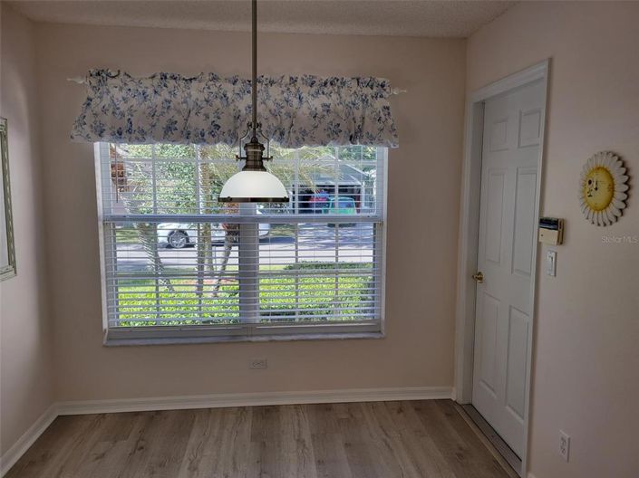 Image No.10-2 Bed House for sale