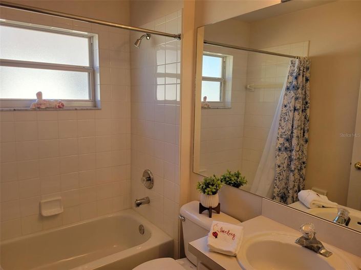 Image No.15-2 Bed House for sale