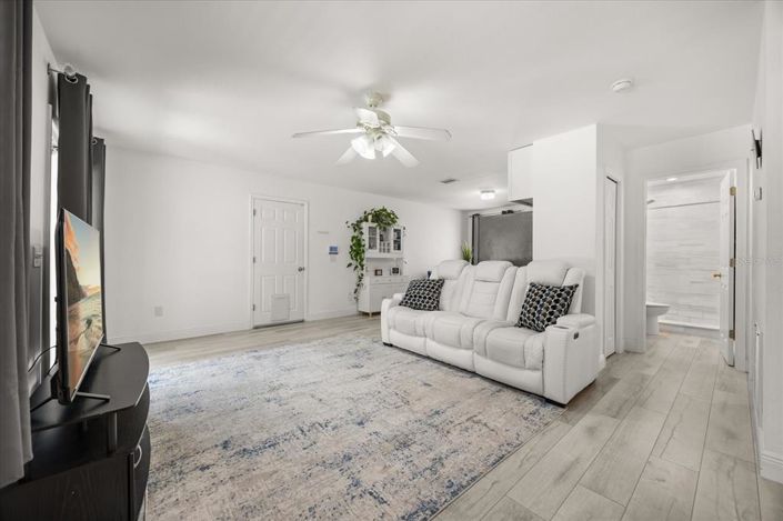 Image No.19-3 Bed House for sale