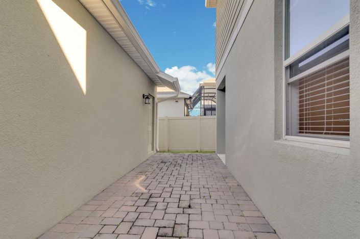 Image No.19-4 Bed House for sale