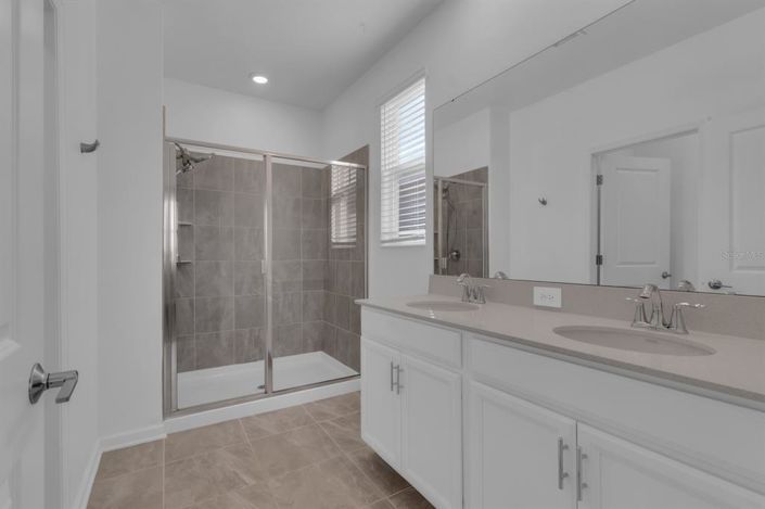 Image No.26-4 Bed House for sale