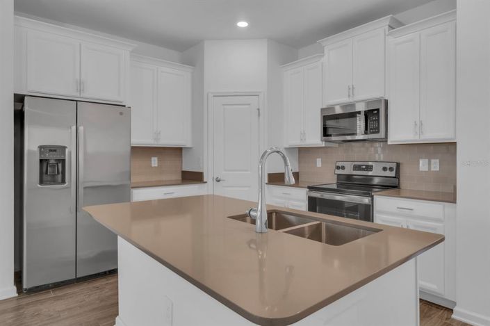 Image No.3-4 Bed House for sale