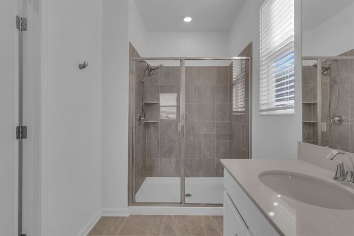 Image No.30-4 Bed House for sale