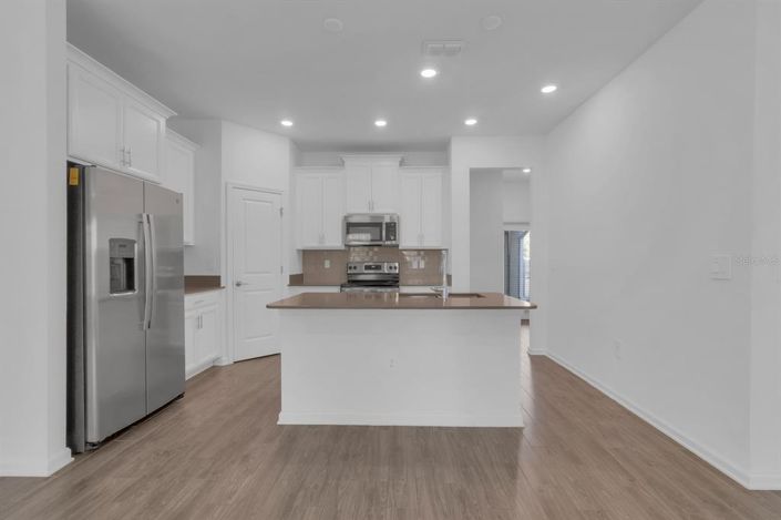 Image No.9-4 Bed House for sale