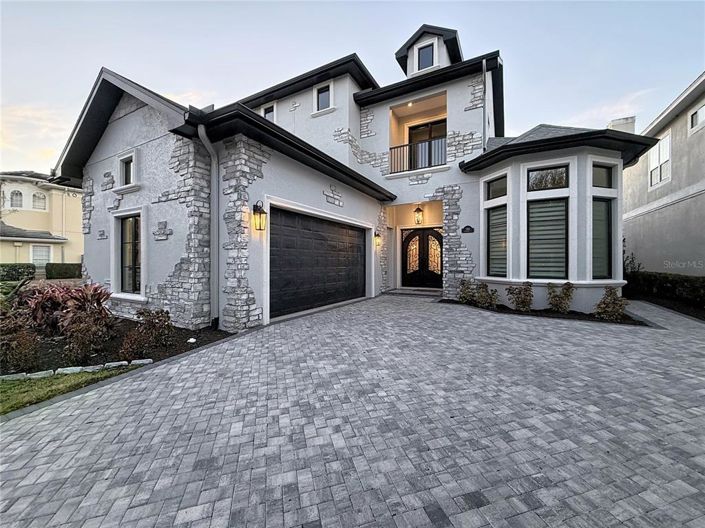 Image No.2-4 Bed House for sale