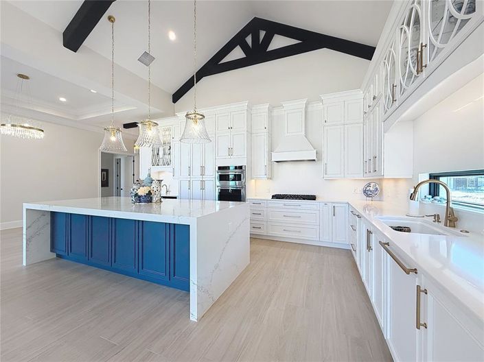 Image No.8-4 Bed House for sale