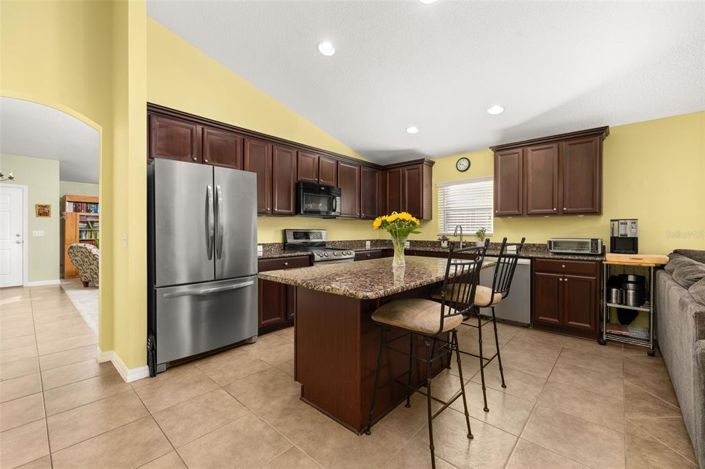 Image No.8-4 Bed House for sale