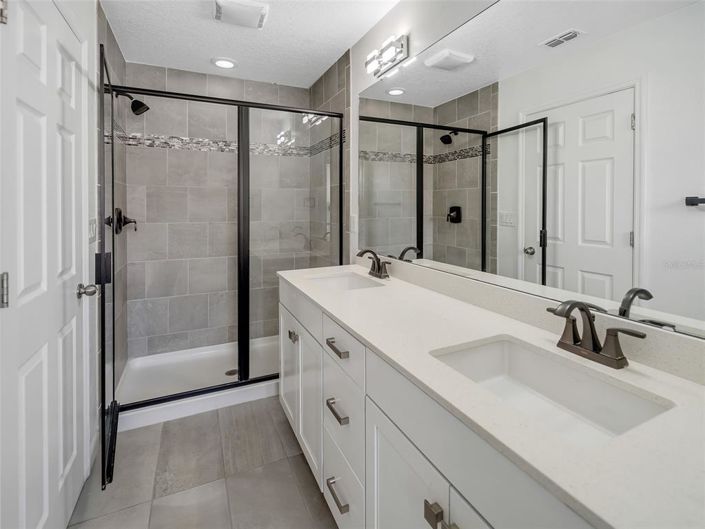 Image No.20-3 Bed Townhouse for sale