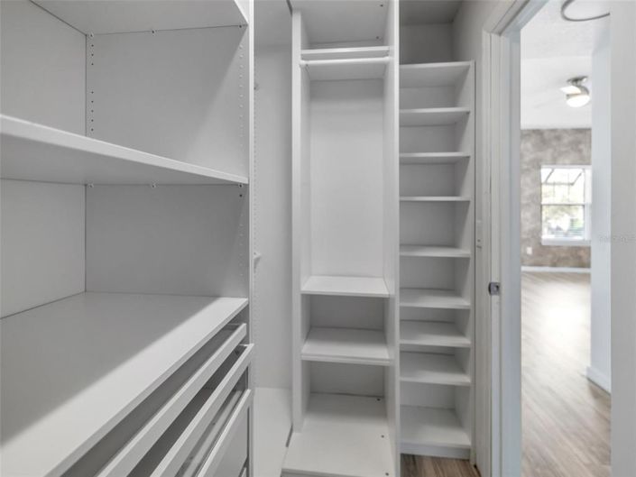 Image No.23-3 Bed Townhouse for sale