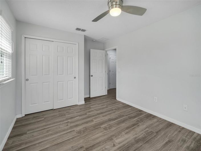 Image No.29-3 Bed Townhouse for sale