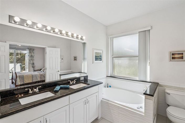 Image No.21-4 Bed House for sale