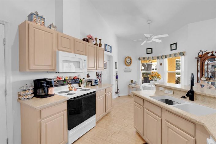 Image No.11-3 Bed House for sale