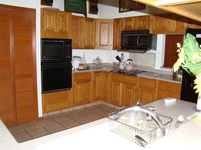 Image No.2-4 Bed House for sale