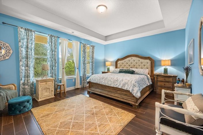 Image No.20-6 Bed House for sale