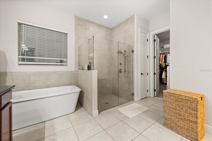 Image No.23-6 Bed House for sale