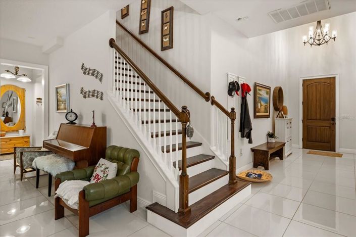 Image No.24-6 Bed House for sale