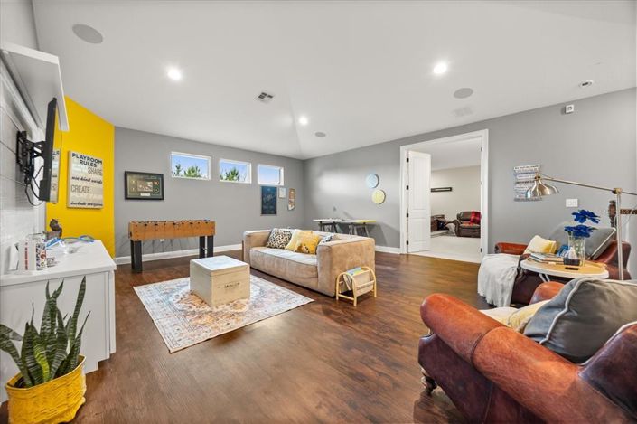 Image No.25-6 Bed House for sale