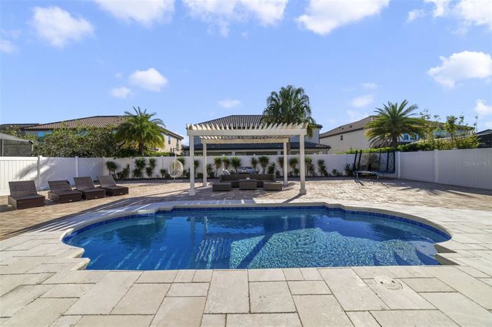 Image No.2-5 Bed House for sale