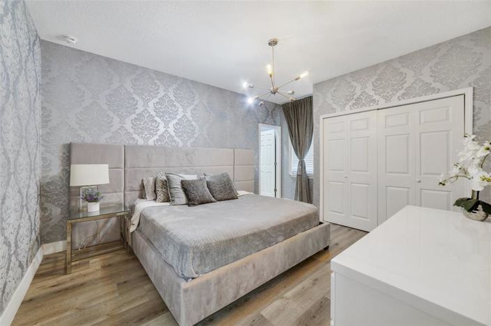 Image No.20-5 Bed House for sale