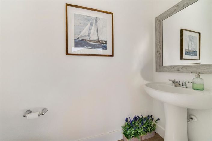 Image No.29-5 Bed House for sale