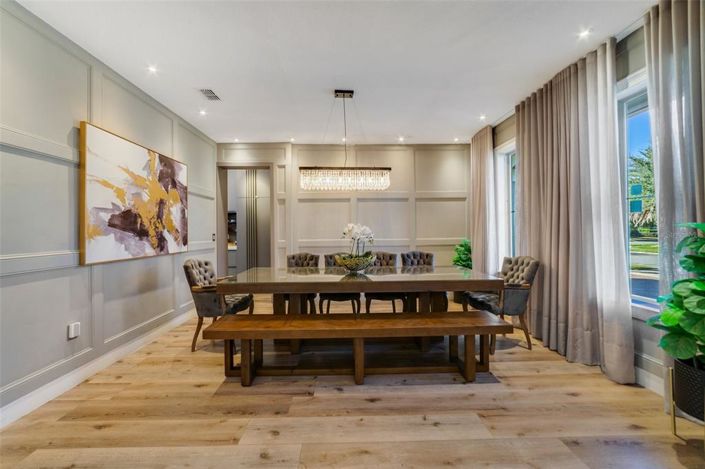 Image No.4-5 Bed House for sale