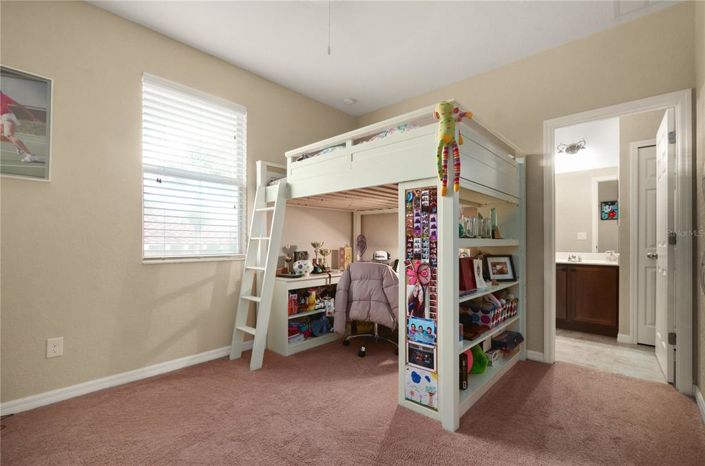 Image No.16-Maison de ville de 4 chambres à vendre à Saint John