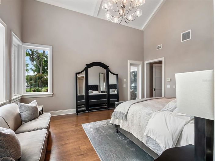 Image No.57-5 Bed House for sale