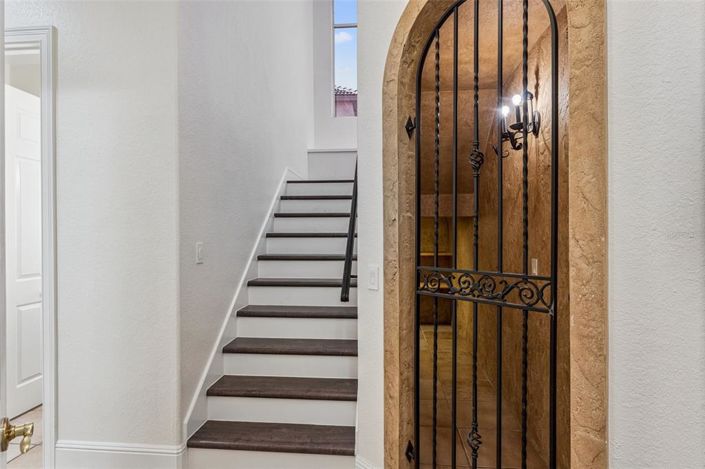 Image No.15-5 Bed House for sale