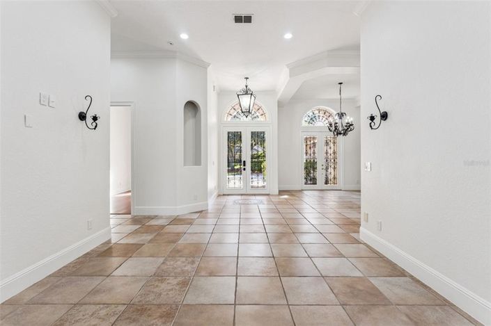 Image No.16-5 Bed House for sale