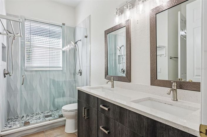 Image No.24-5 Bed House for sale