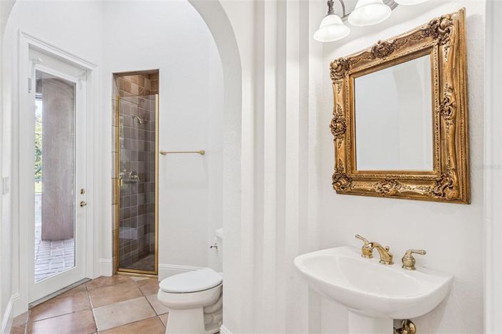 Image No.26-5 Bed House for sale