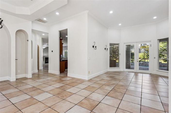 Image No.4-5 Bed House for sale