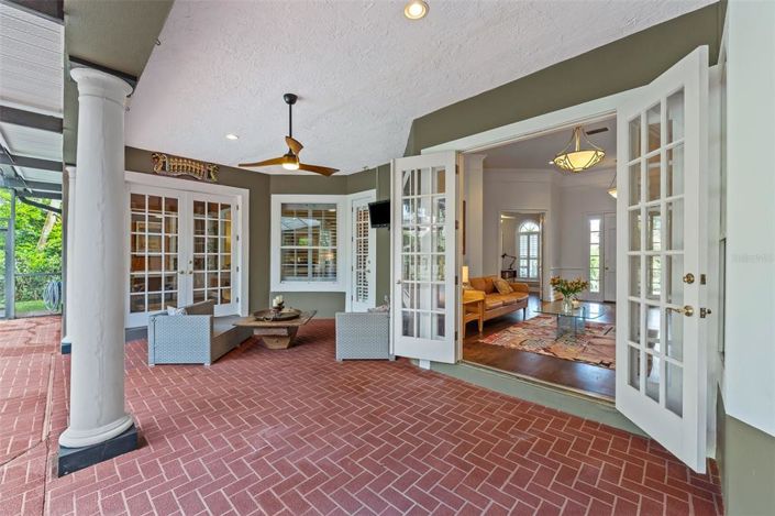 Image No.54-5 Bed House for sale