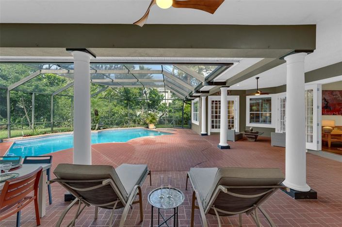 Image No.57-5 Bed House for sale