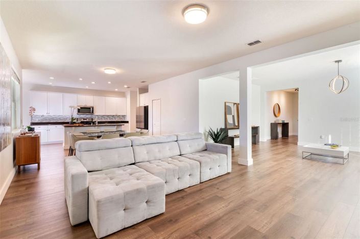 Image No.8-3 Bed House for sale