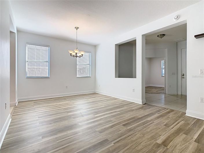 Image No.15-5 Bed House for sale