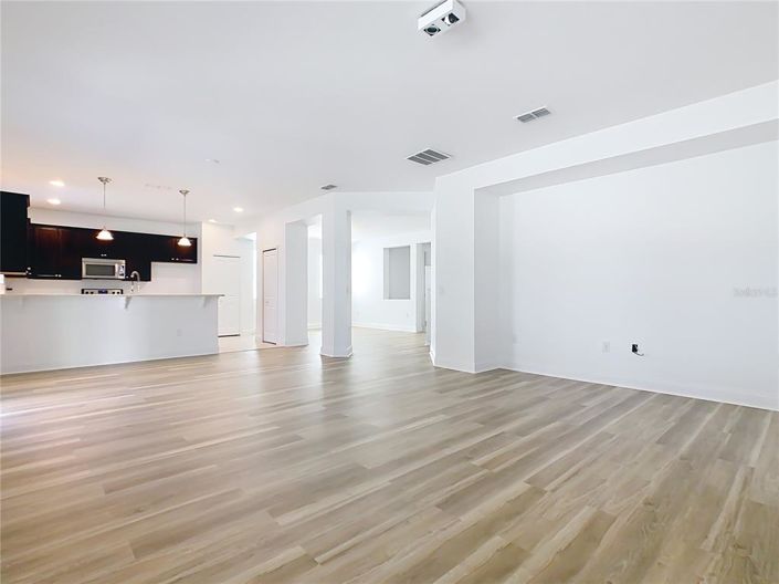 Image No.25-5 Bed House for sale